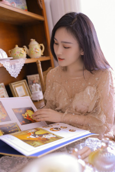绣一朵月亮花