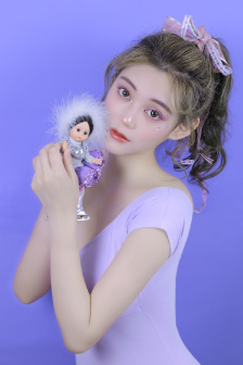 董氏子佳