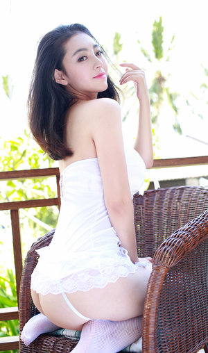 我把女骑士养成死宅女